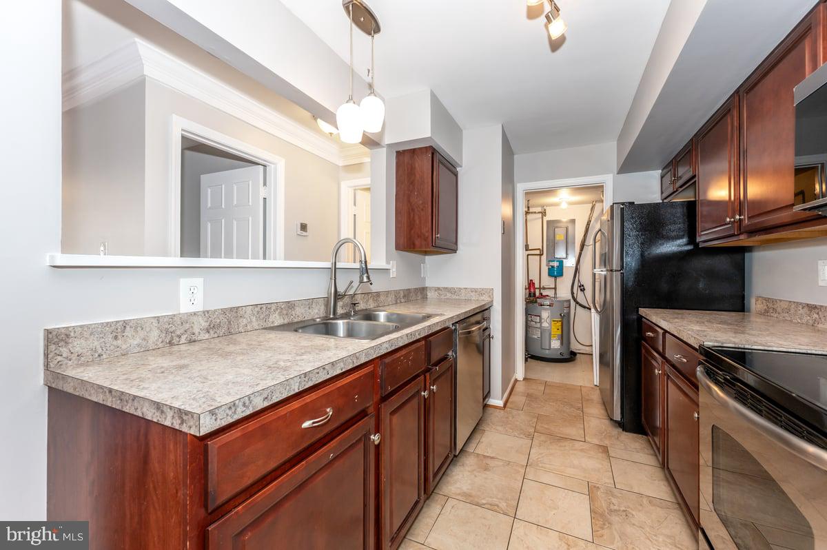 WATERS HOUSE - Residential Lease