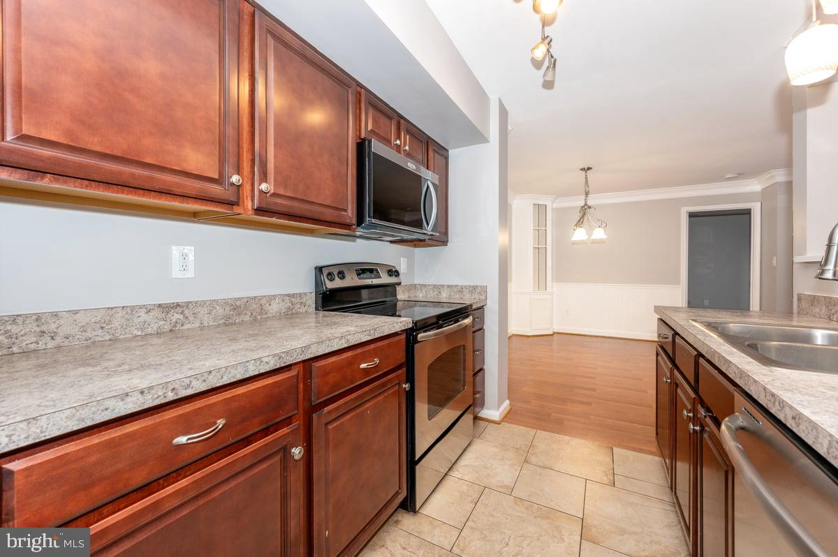 WATERS HOUSE - Residential Lease