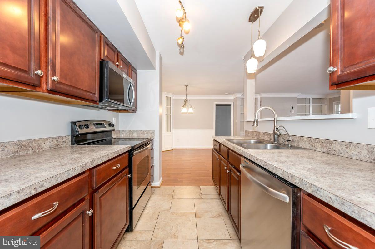 WATERS HOUSE - Residential Lease