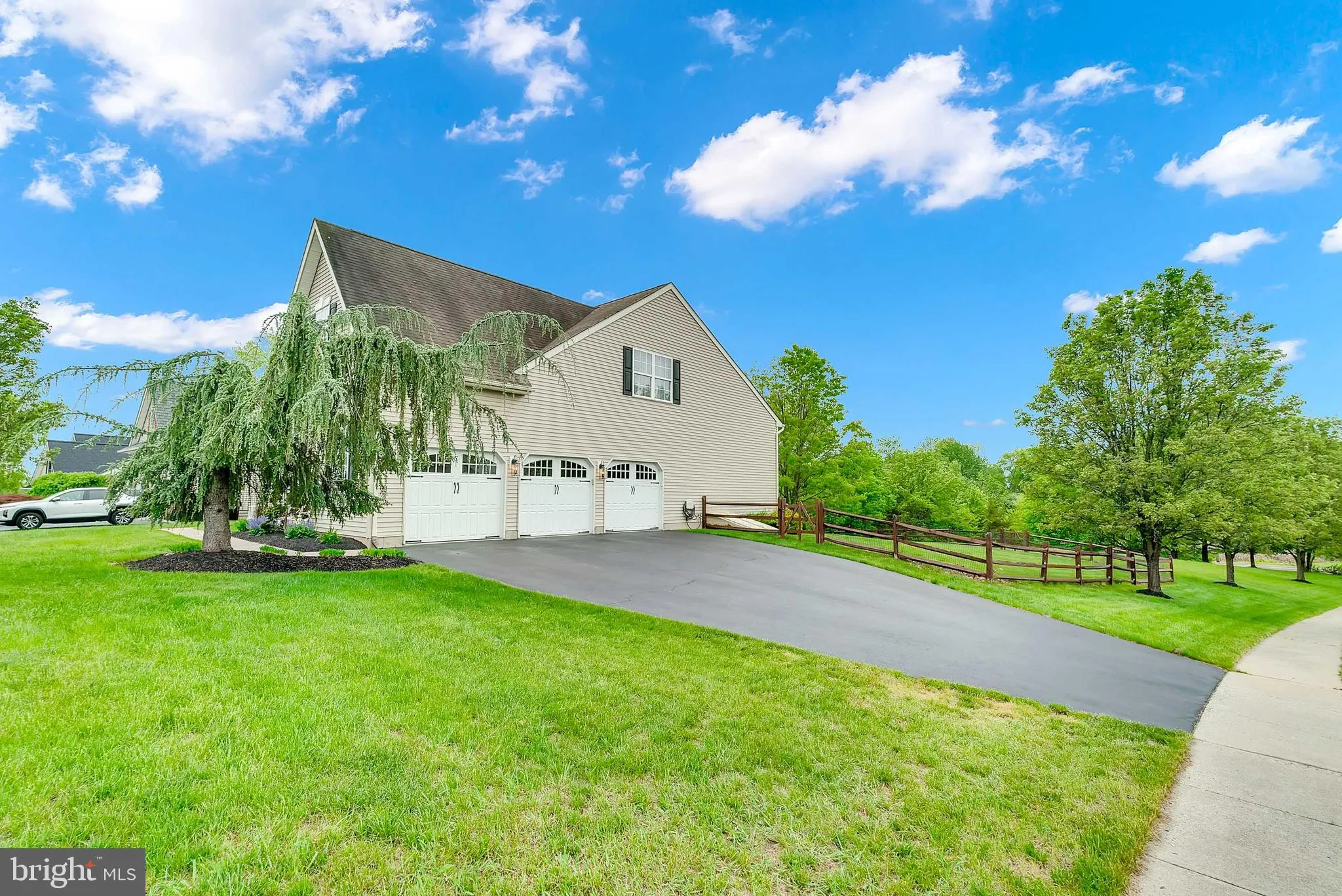 Schwenksville, Pennsylvania 19473, United States, 4 Bedrooms Bedrooms, ,3 BathroomsBathrooms,Residential,Pending,126720