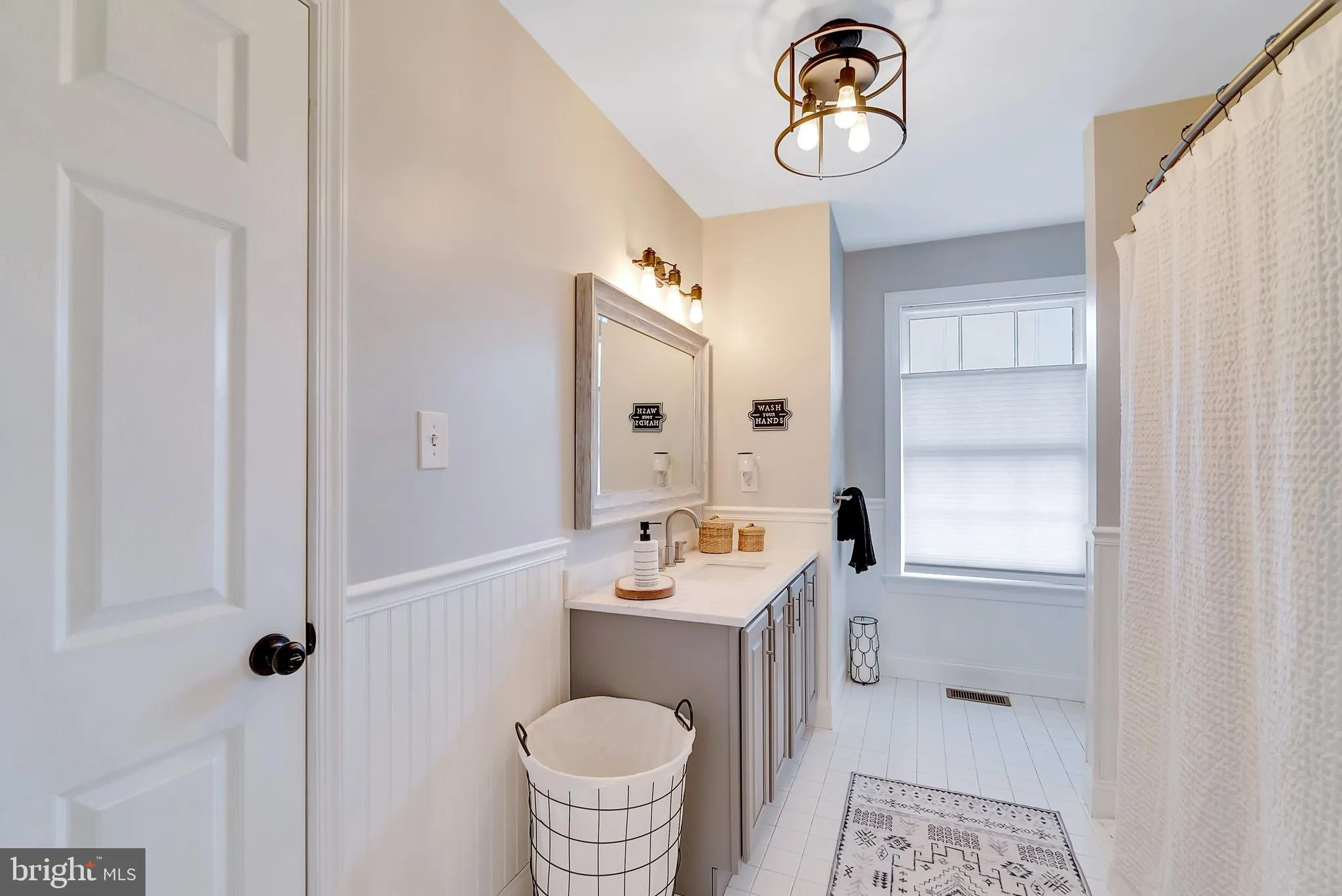 Schwenksville, Pennsylvania 19473, United States, 4 Bedrooms Bedrooms, ,3 BathroomsBathrooms,Residential,Pending,126720