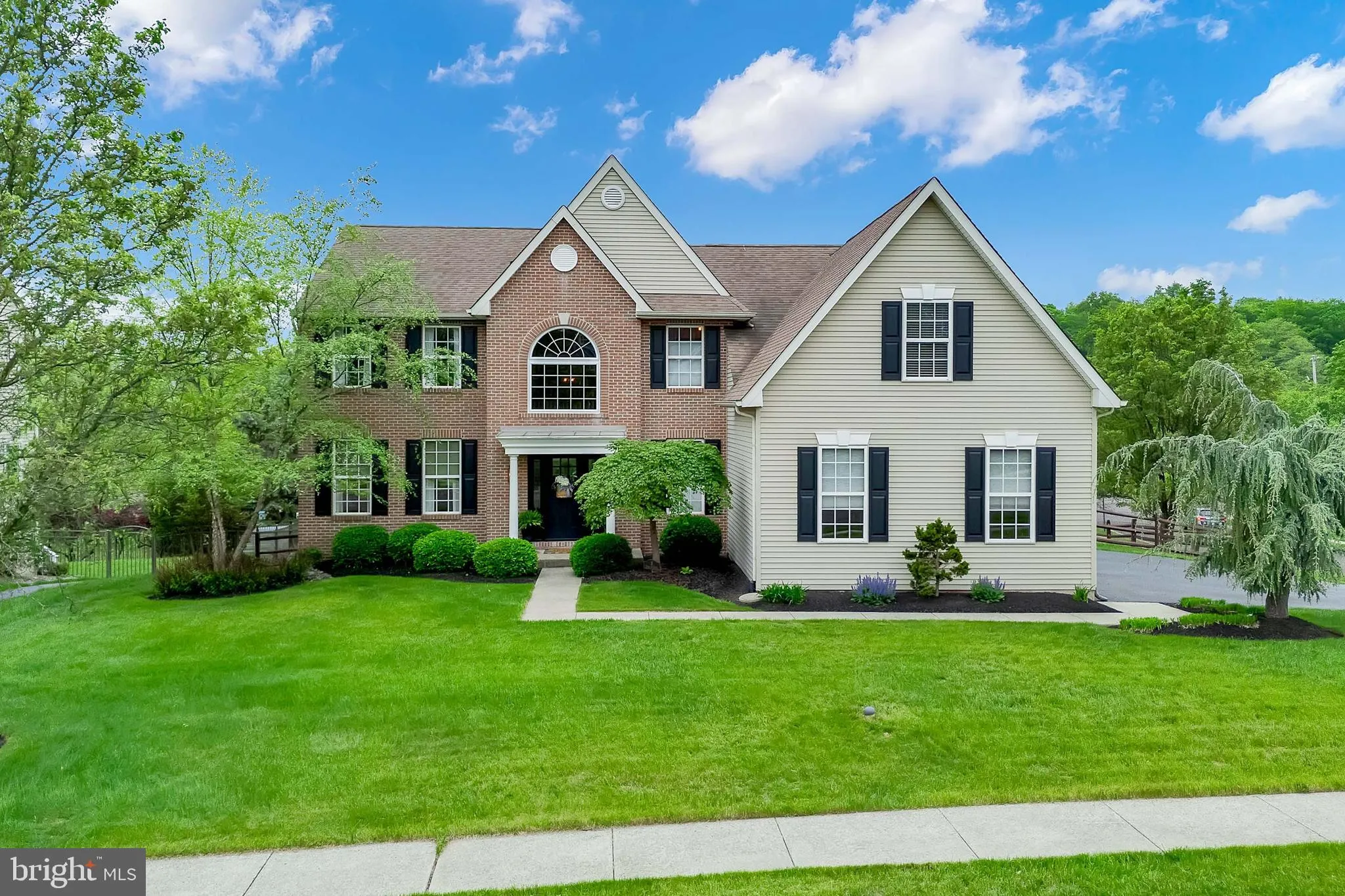 Schwenksville, Pennsylvania 19473, United States, 4 Bedrooms Bedrooms, ,3 BathroomsBathrooms,Residential,Pending,126720