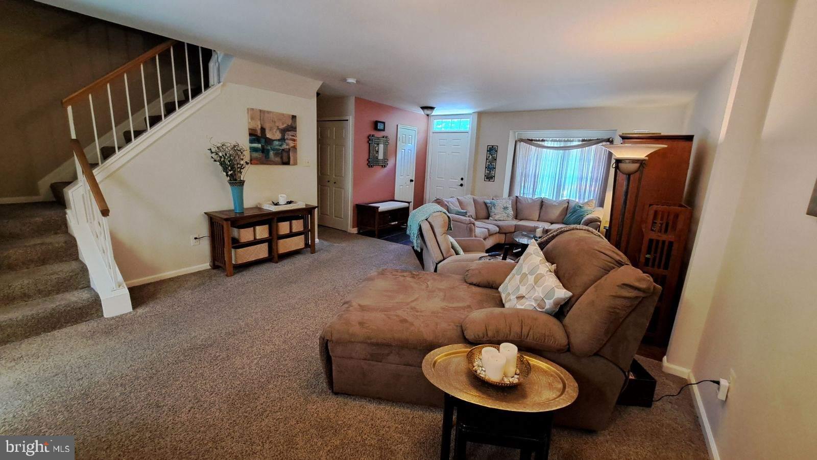 SPRINGFIELD OAKS - Residential