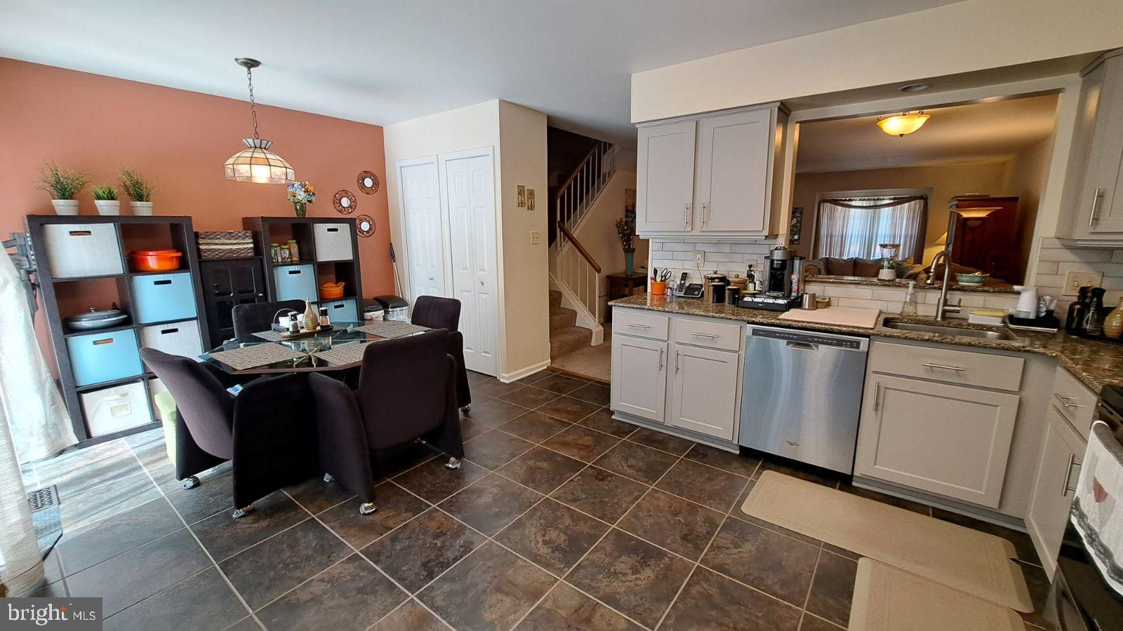 SPRINGFIELD OAKS - Residential