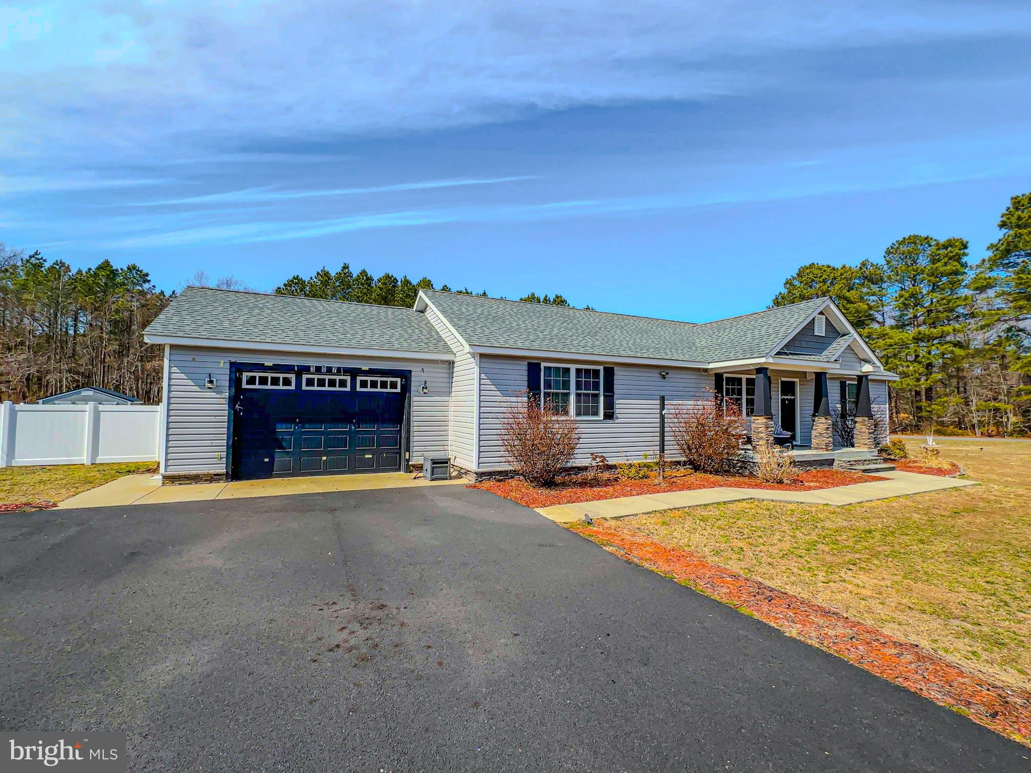 CABIN POINT - Residential