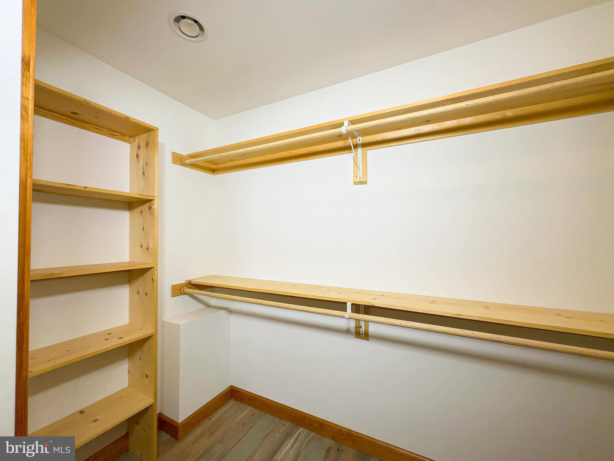 CABIN POINT - Residential