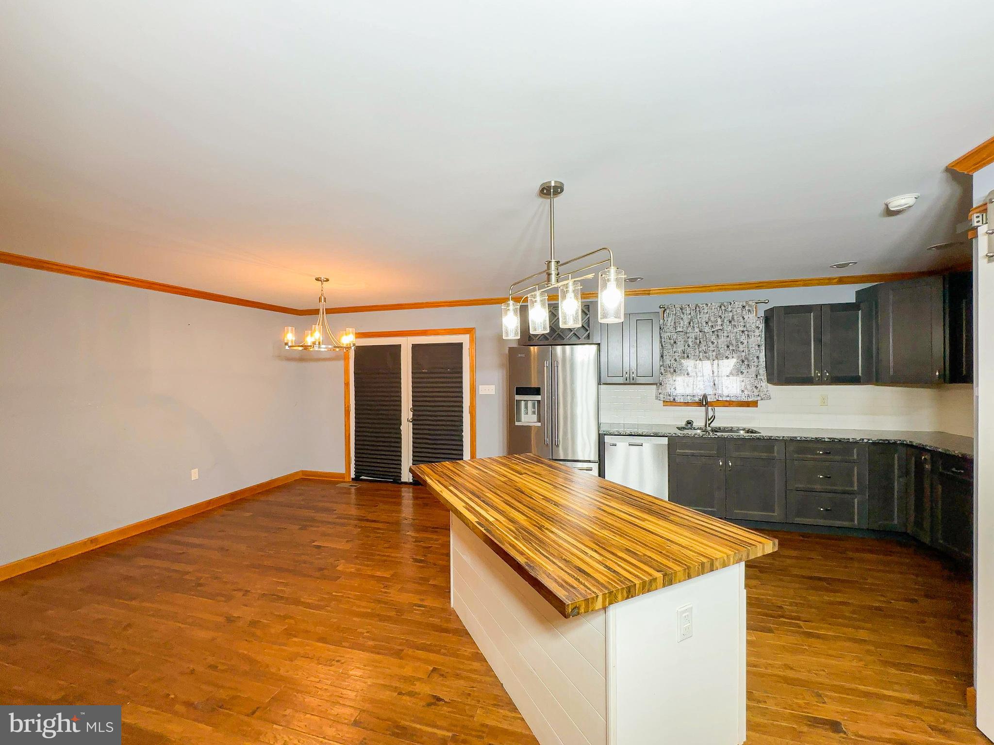 CABIN POINT - Residential