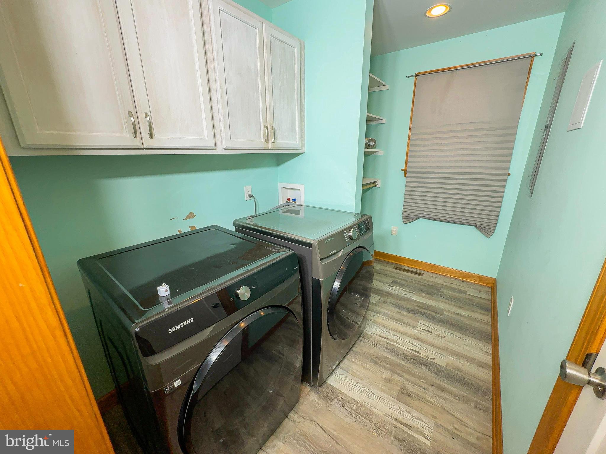 CABIN POINT - Residential