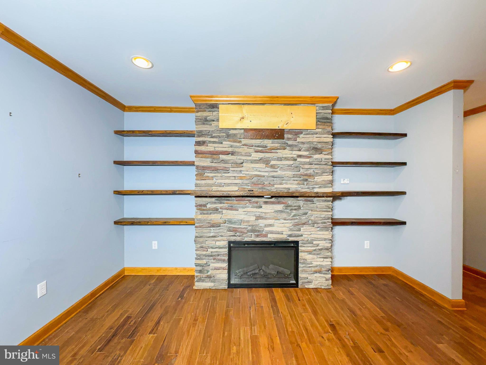 CABIN POINT - Residential