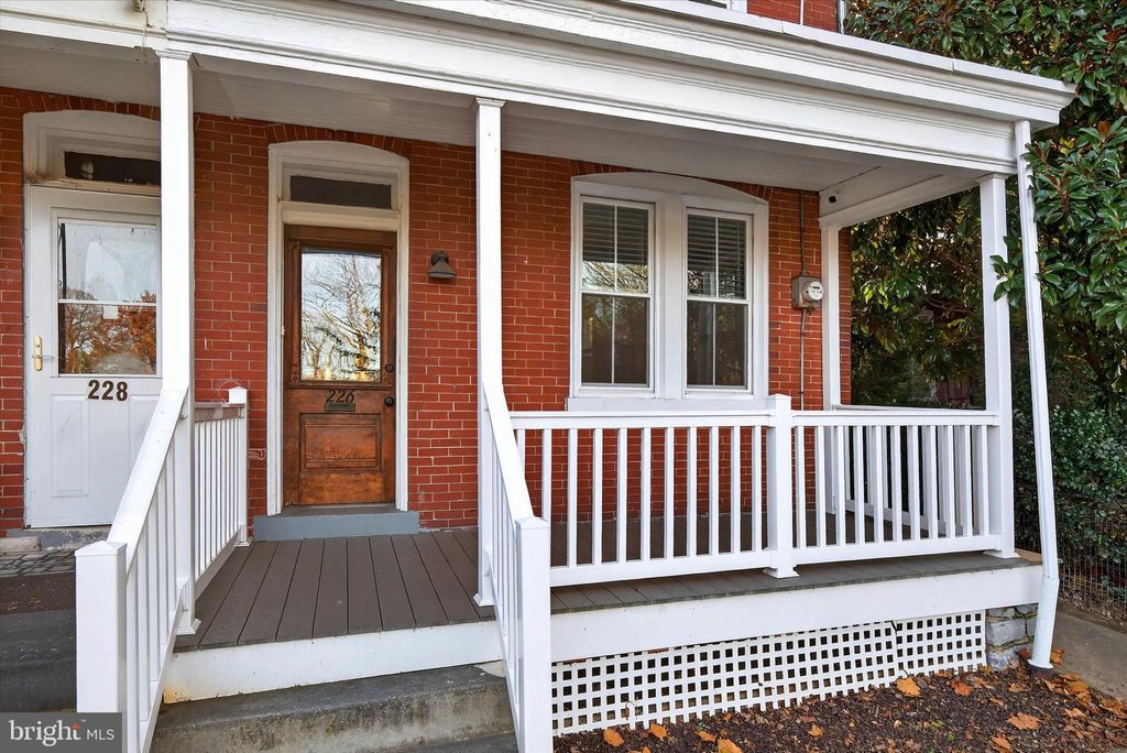 Photo of 226 E Lemon Street, LANCASTER, PA 17602 (MLS # PALA2080102)