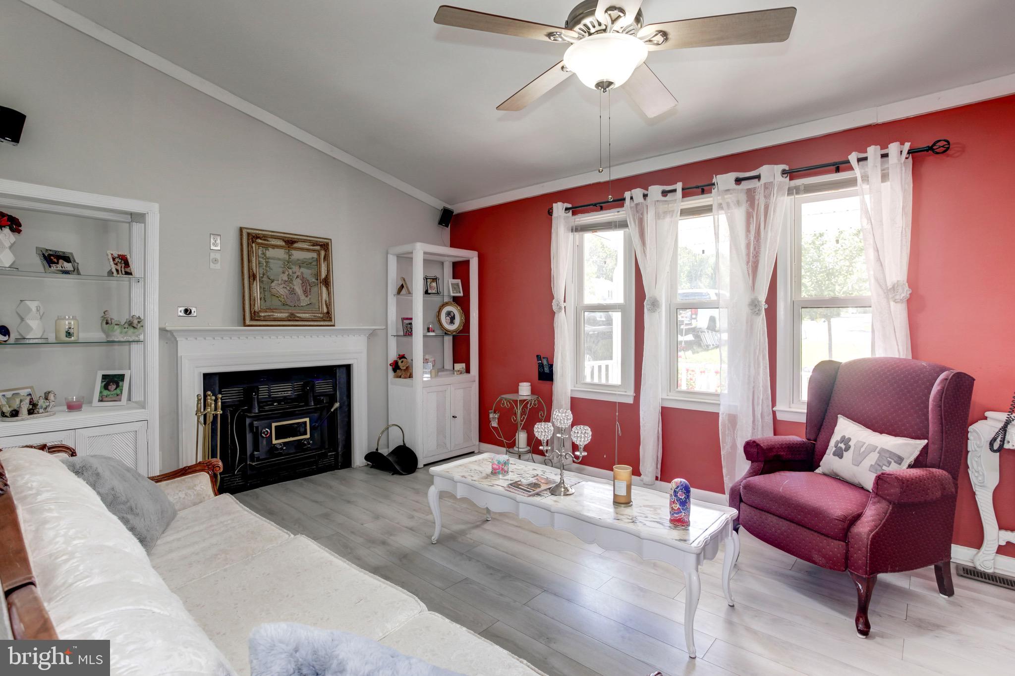 VISTA WOODS - Residential