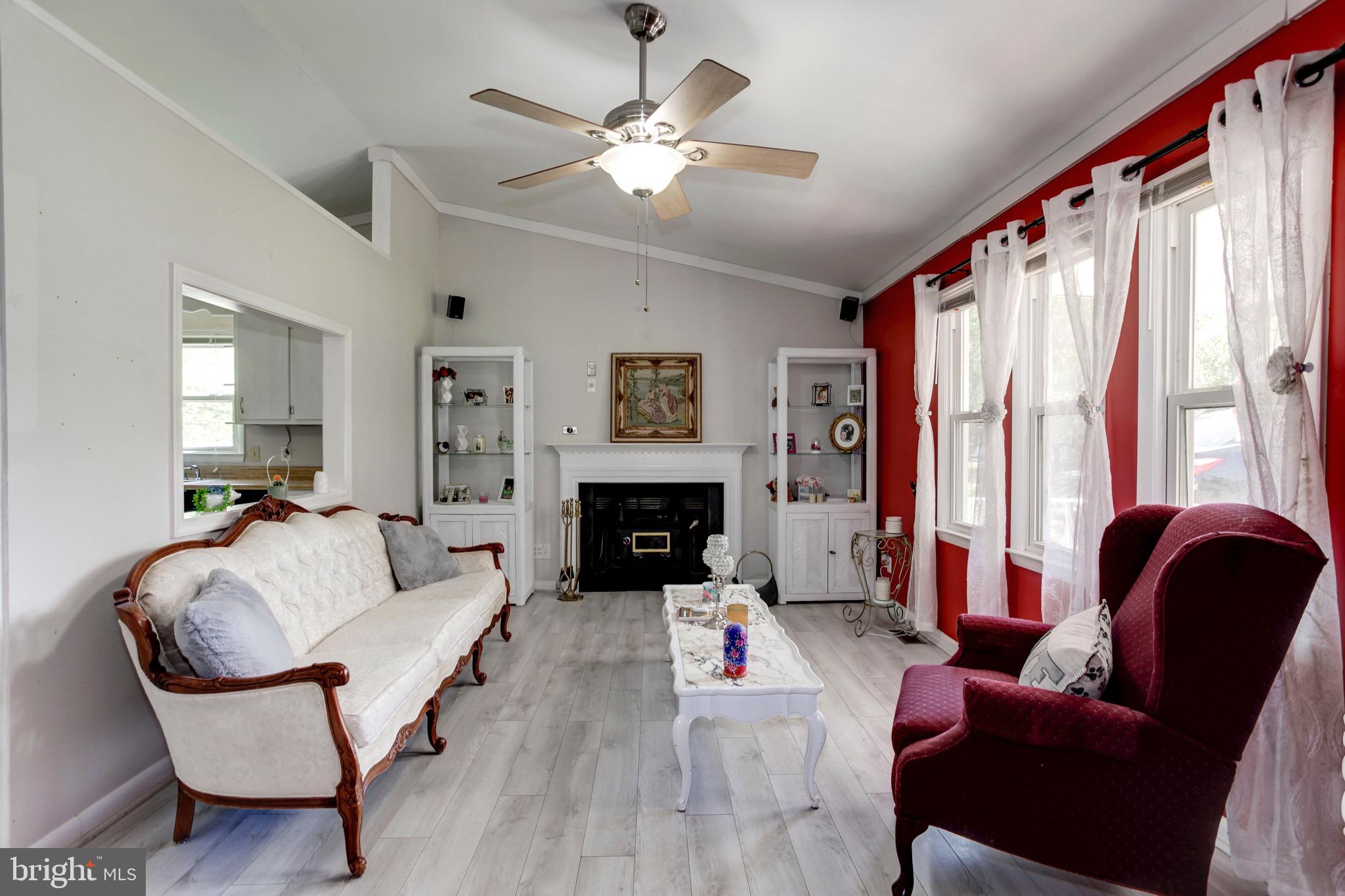 VISTA WOODS - Residential