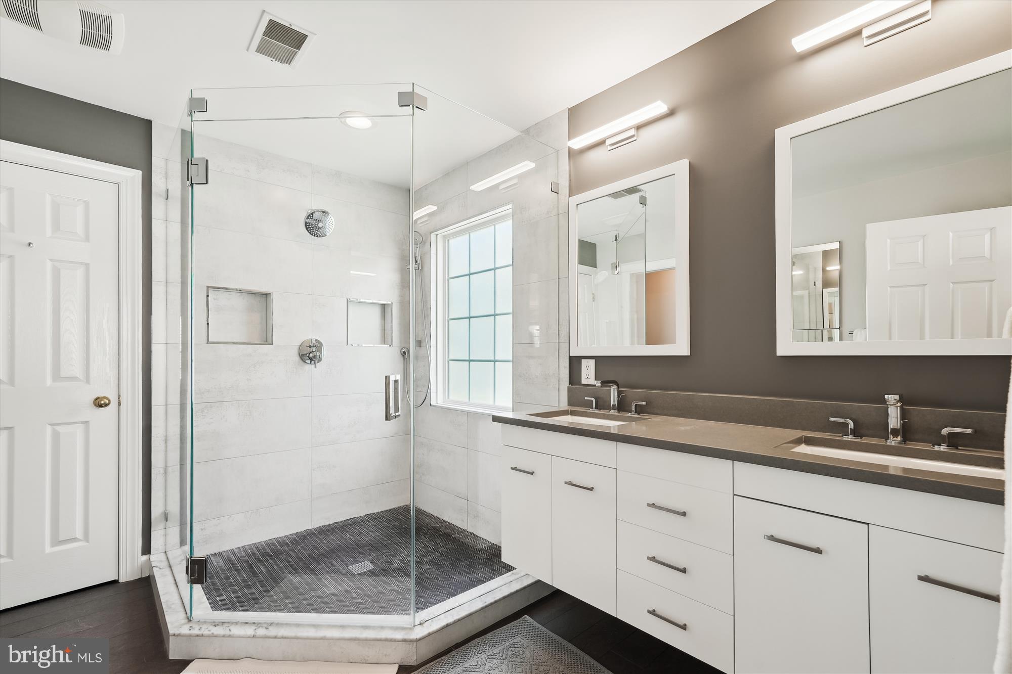 KING FARM WATKINS POND - Residential