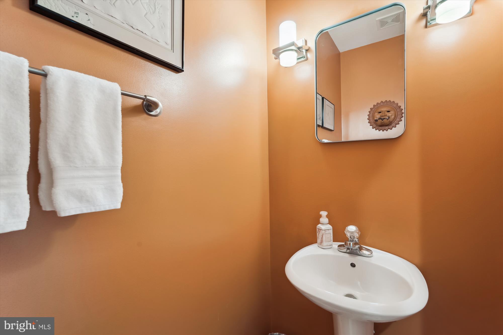 KING FARM WATKINS POND - Residential