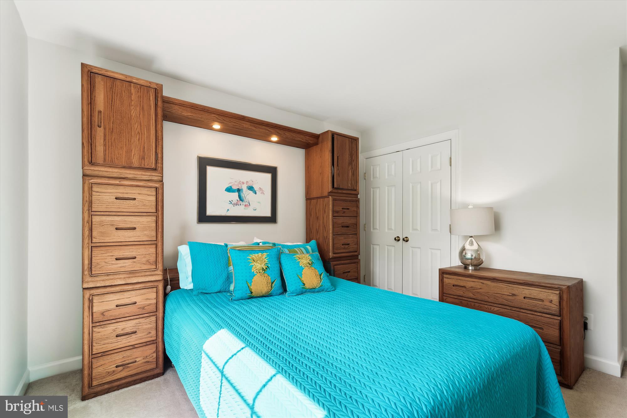 KING FARM WATKINS POND - Residential