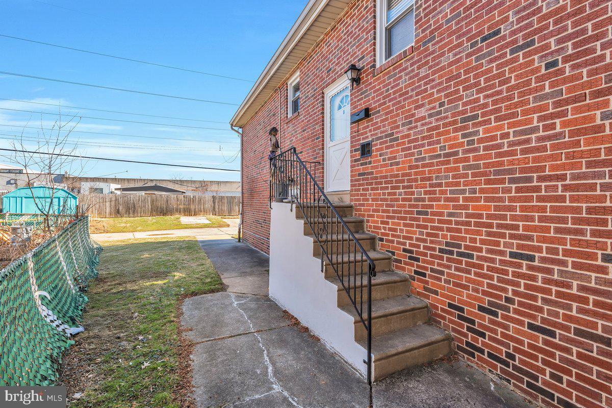 BUSTLETON - Residential Income