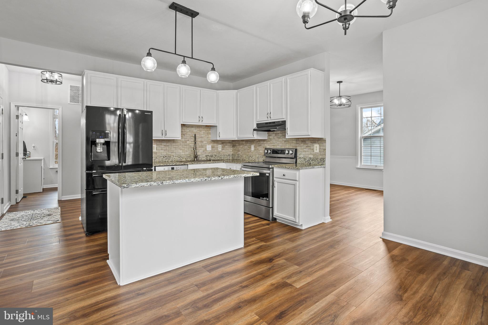 BAYVIEW HILLS - Residential