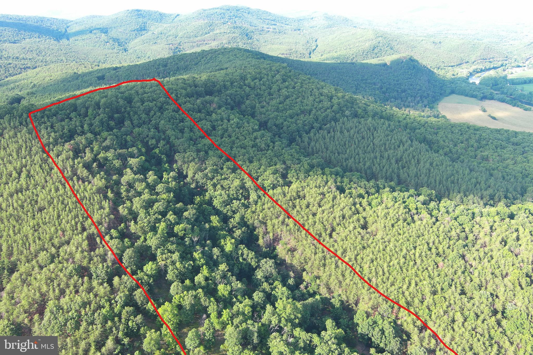 BLUFFS ON THE POTOMAC - Land