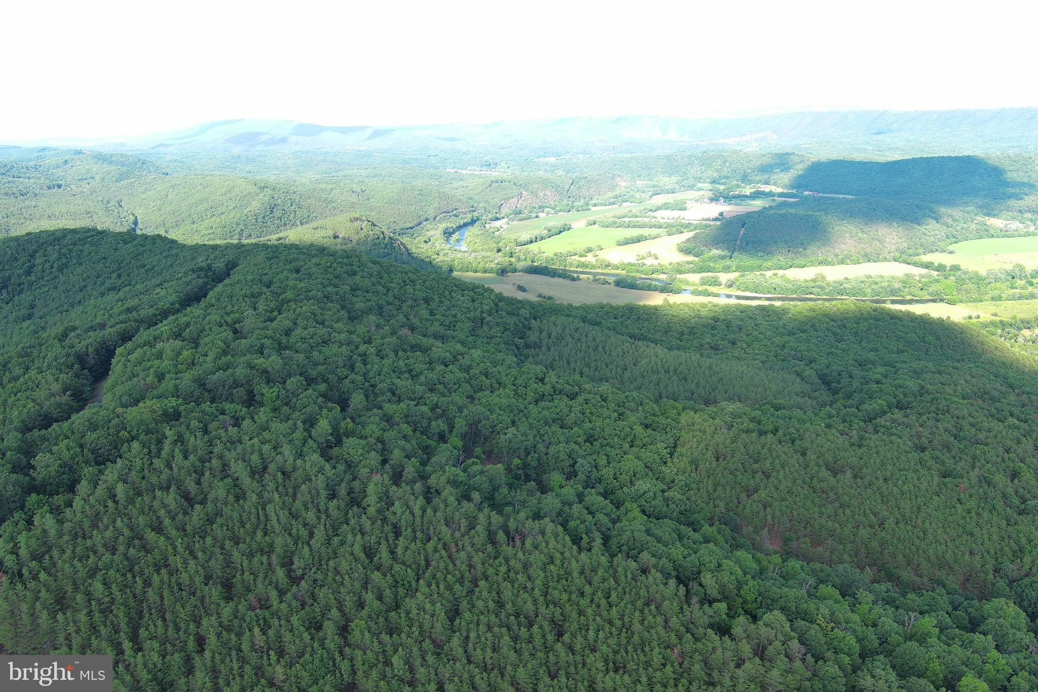 BLUFFS ON THE POTOMAC - Land
