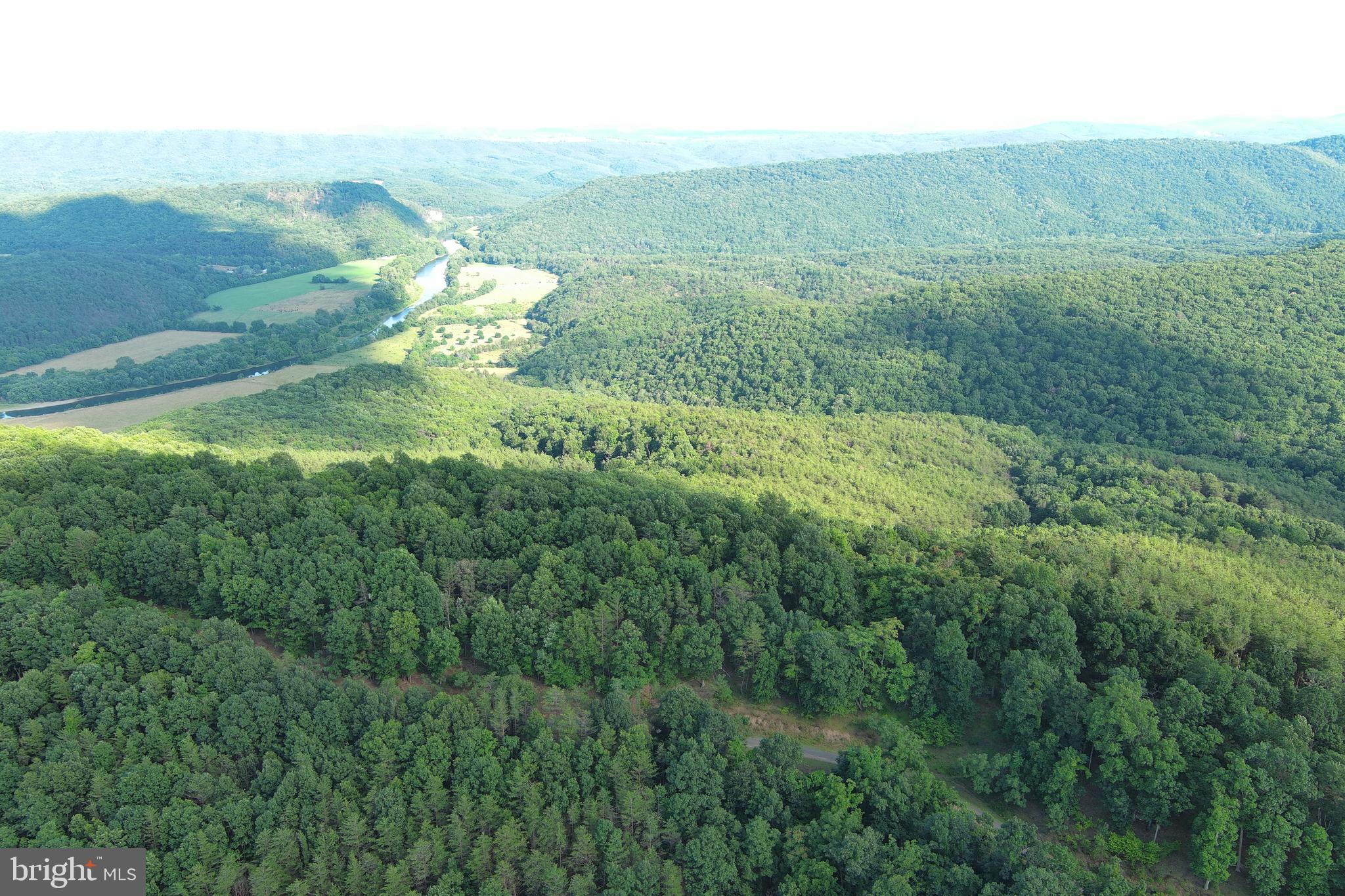 BLUFFS ON THE POTOMAC - Land