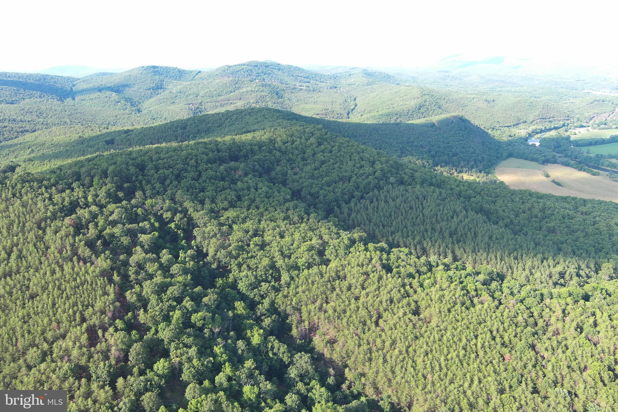 BLUFFS ON THE POTOMAC - Land