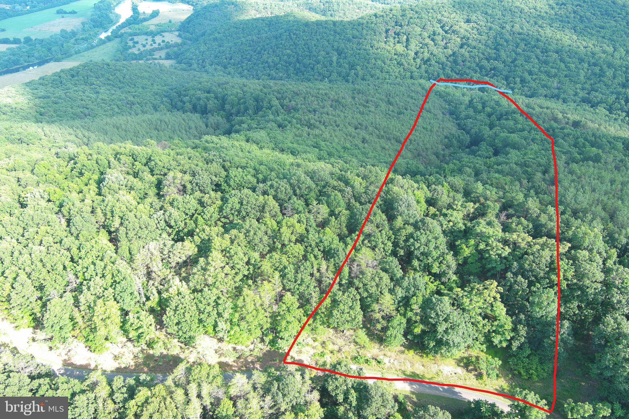 BLUFFS ON THE POTOMAC - Land