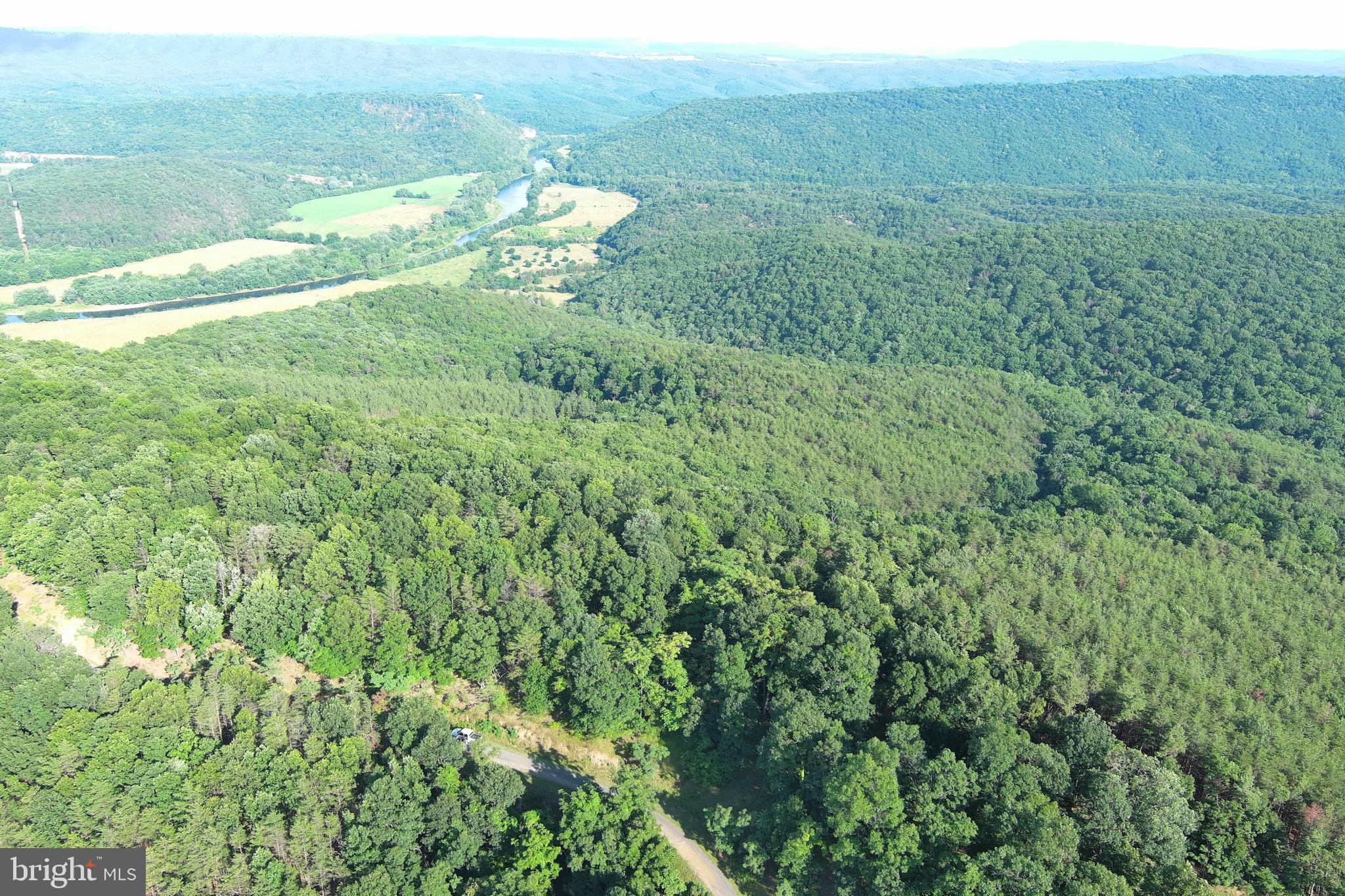 BLUFFS ON THE POTOMAC - Land