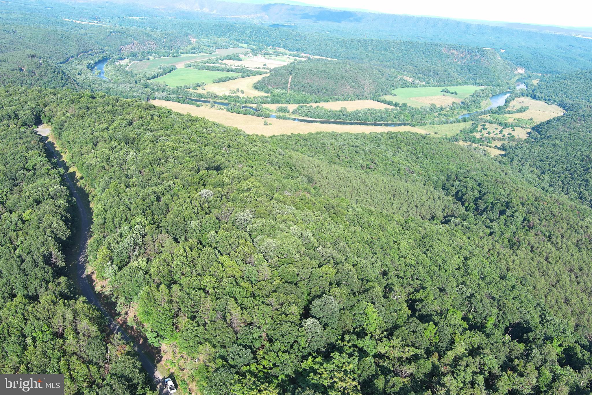 BLUFFS ON THE POTOMAC - Land