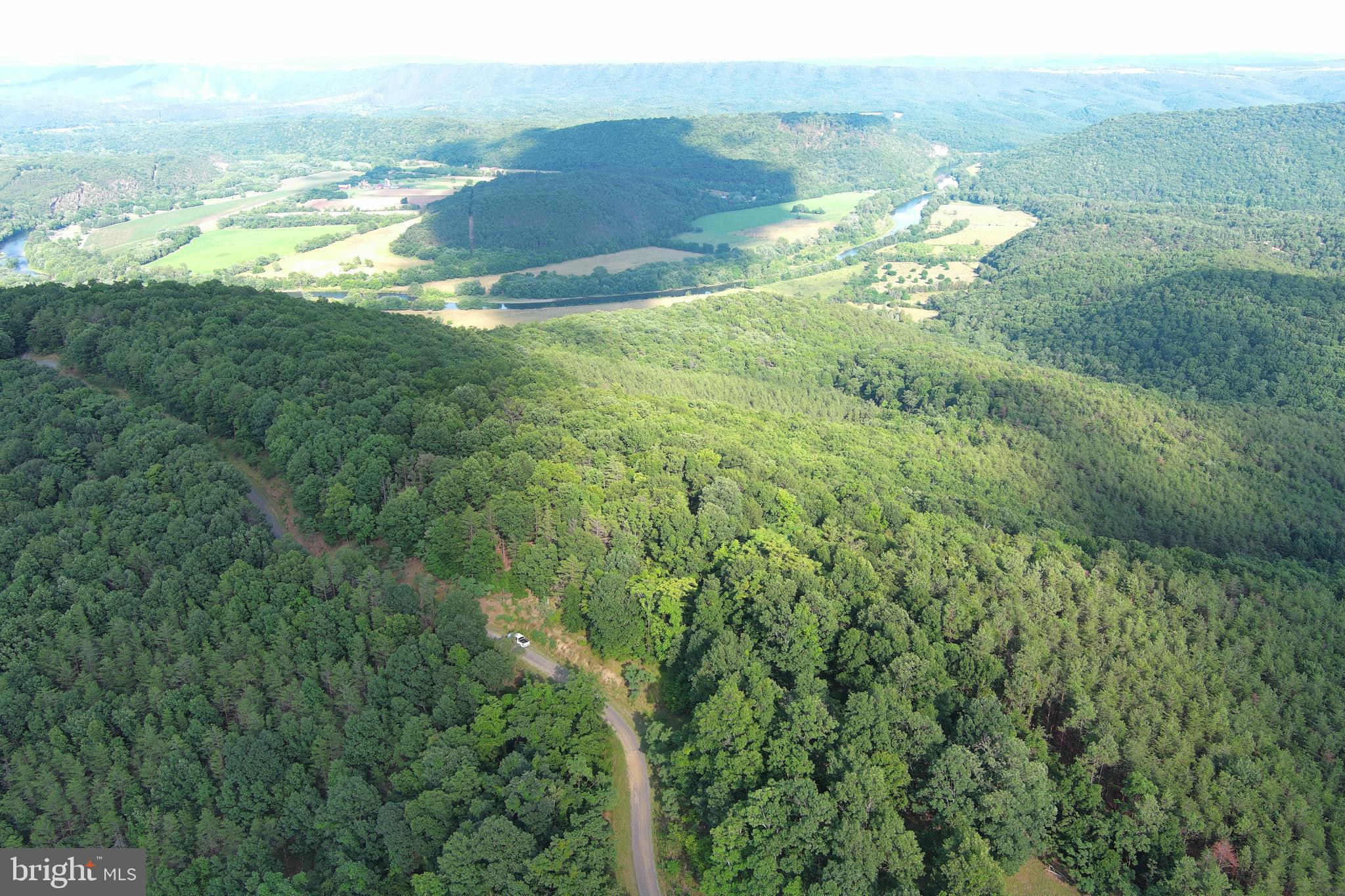 BLUFFS ON THE POTOMAC - Land