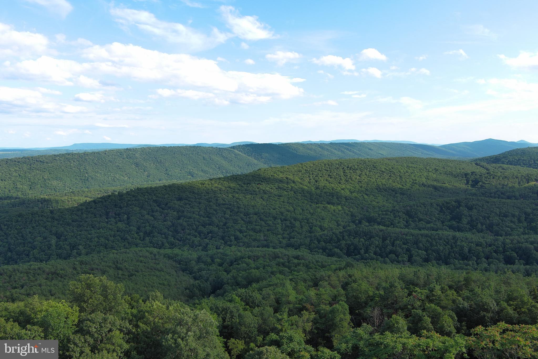 BLUFFS ON THE POTOMAC - Land
