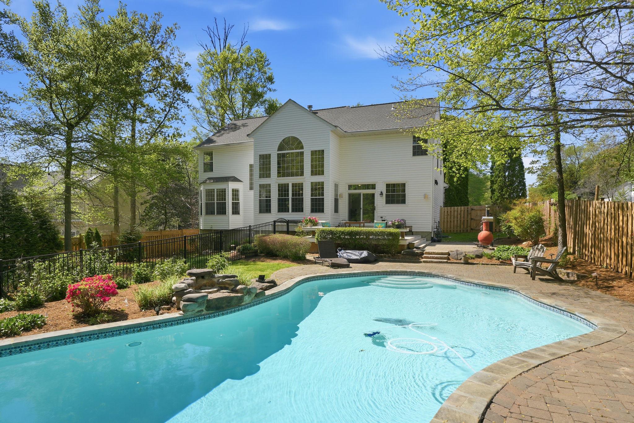 GLEN EDEN - Residential