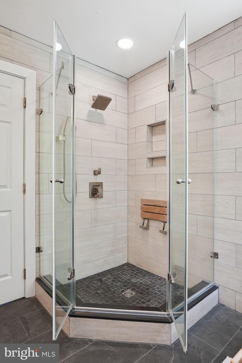 GLEN EDEN - Residential