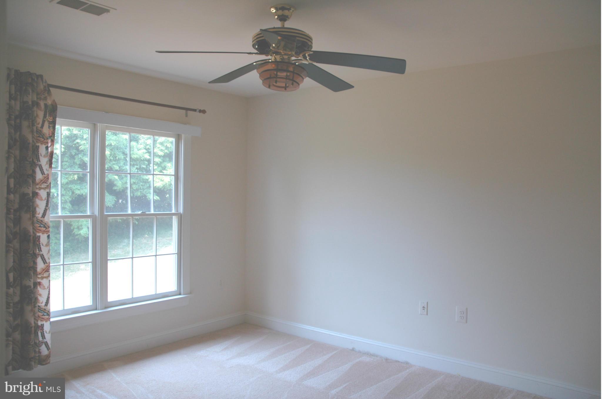 PINEY POND ESTATES - Residential Lease