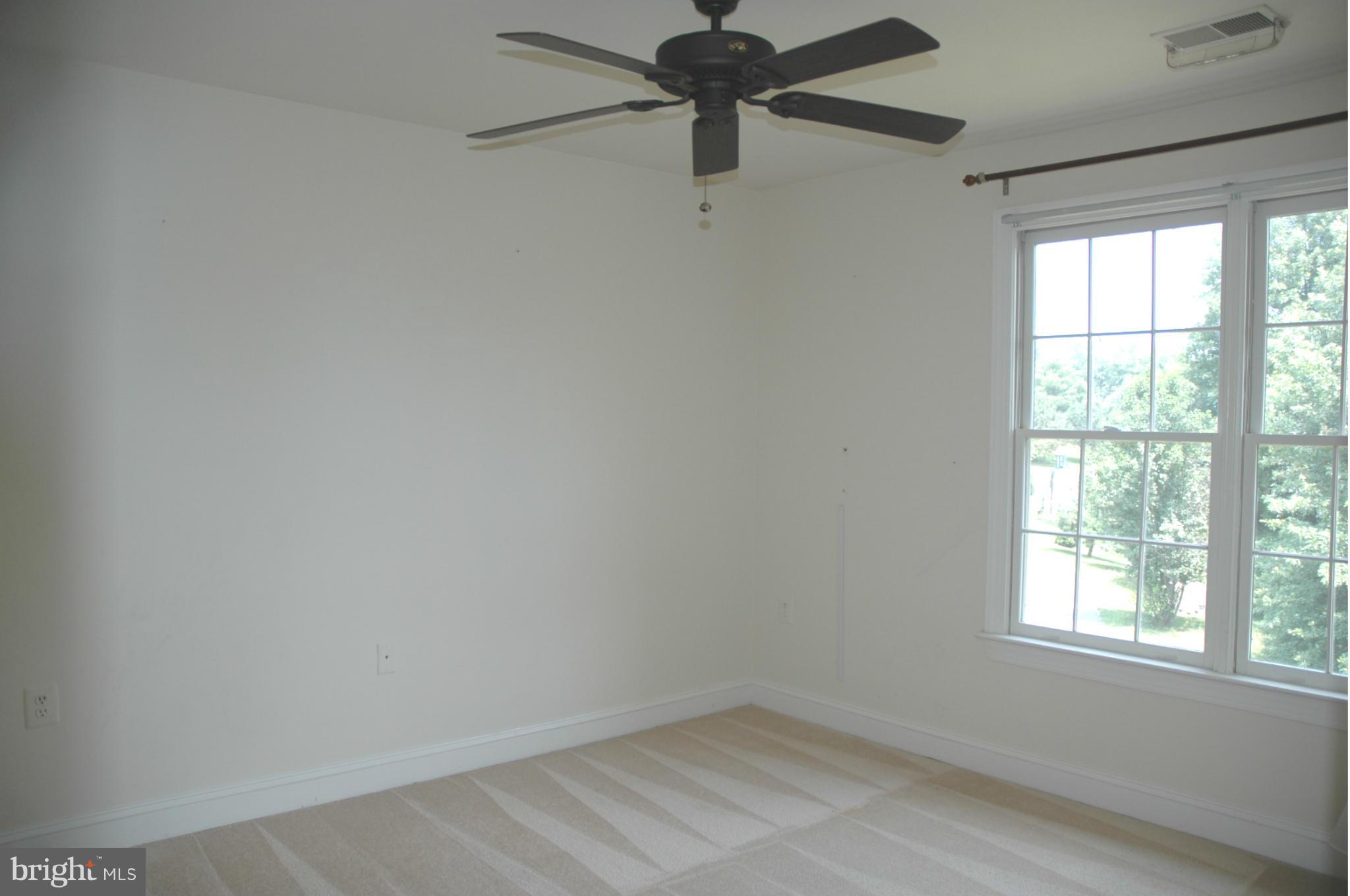 PINEY POND ESTATES - Residential Lease