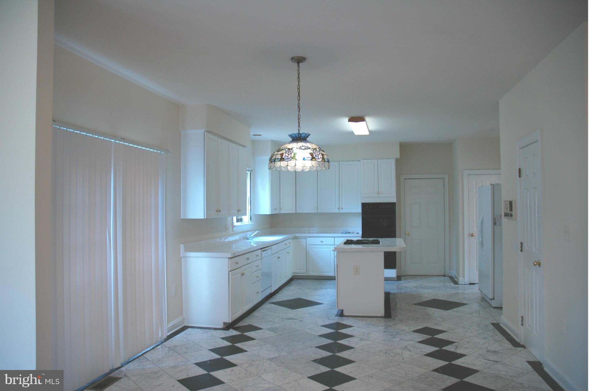 PINEY POND ESTATES - Residential Lease