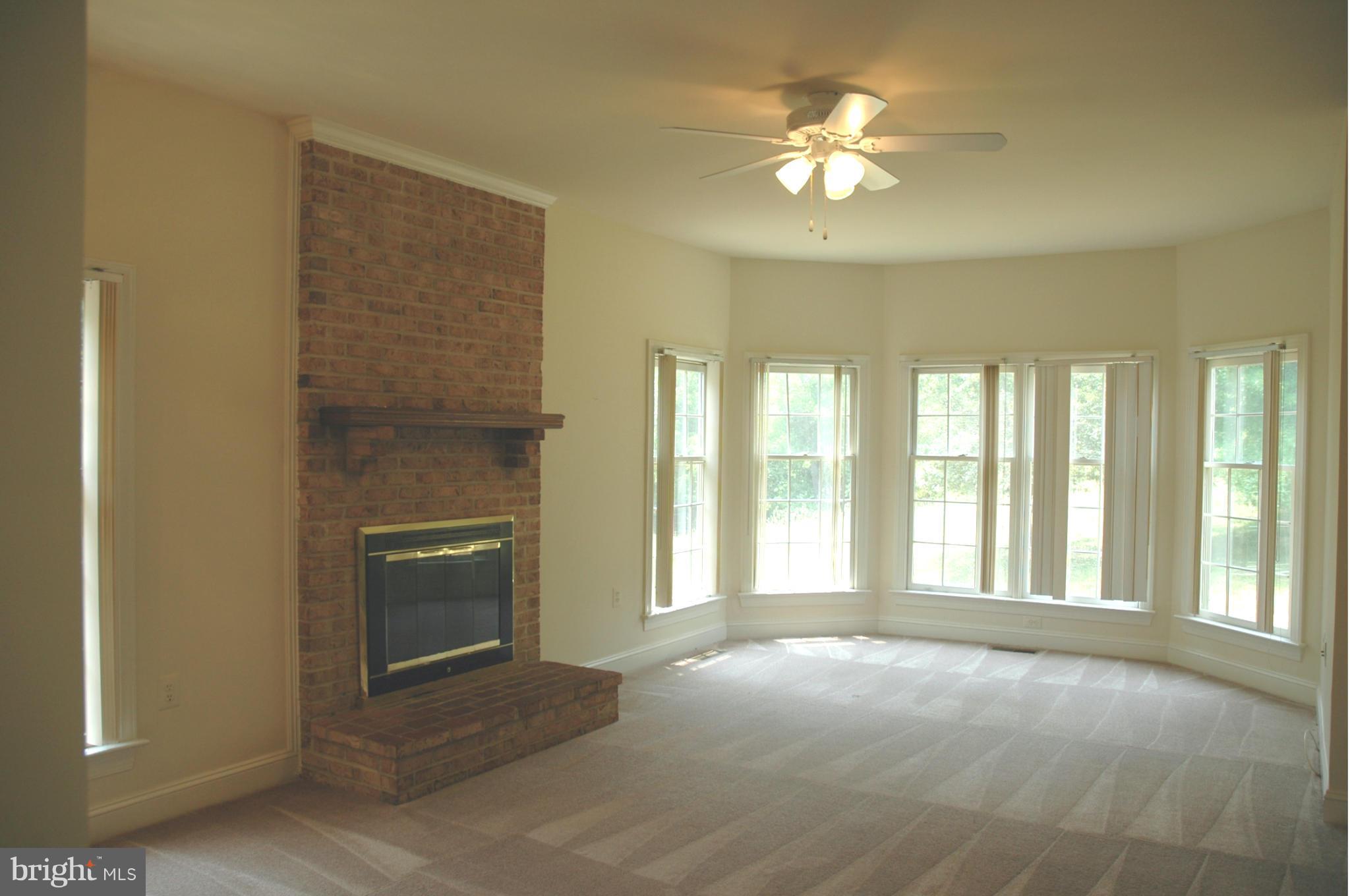 PINEY POND ESTATES - Residential Lease