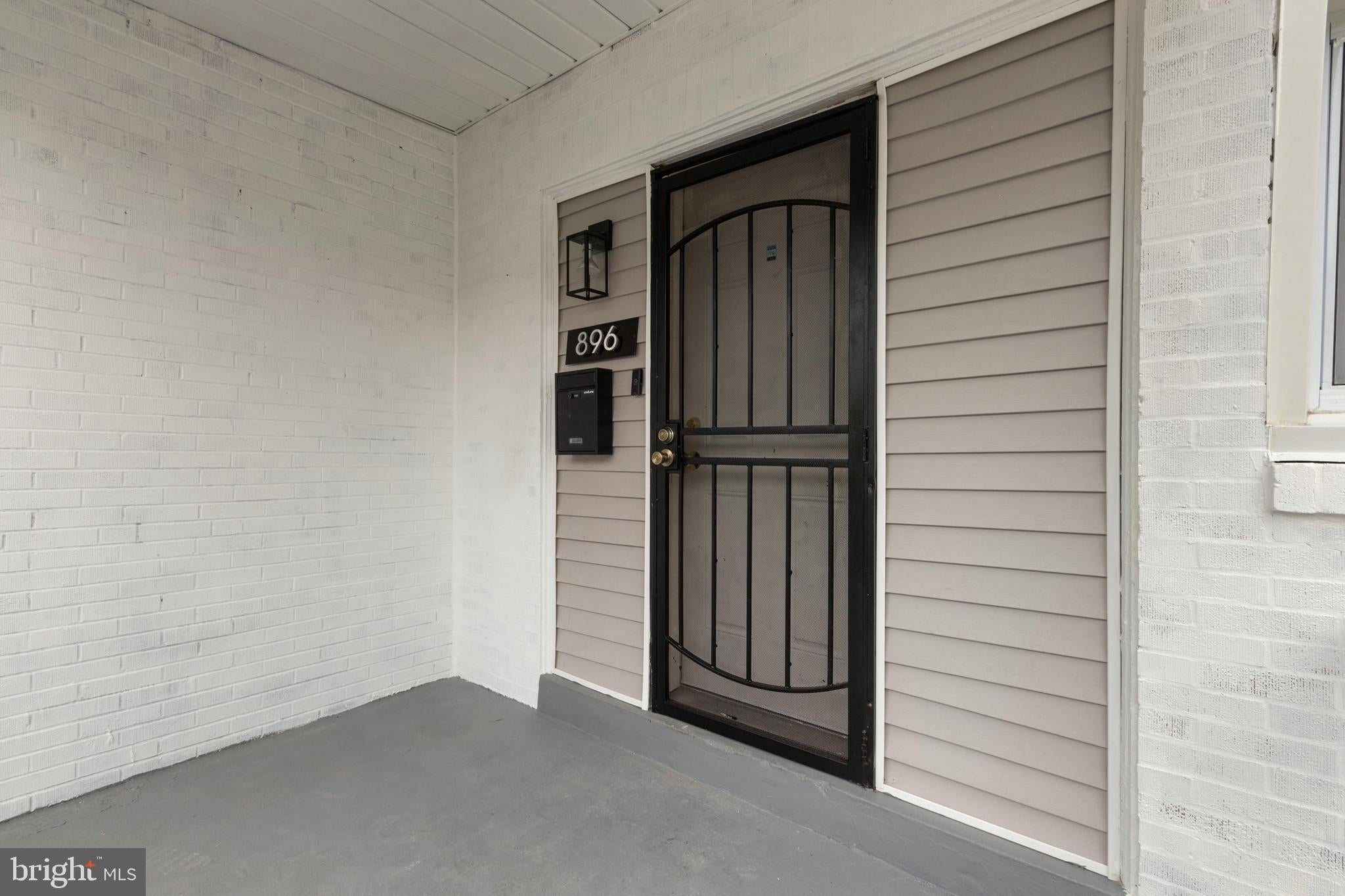 896 BRILL STREET