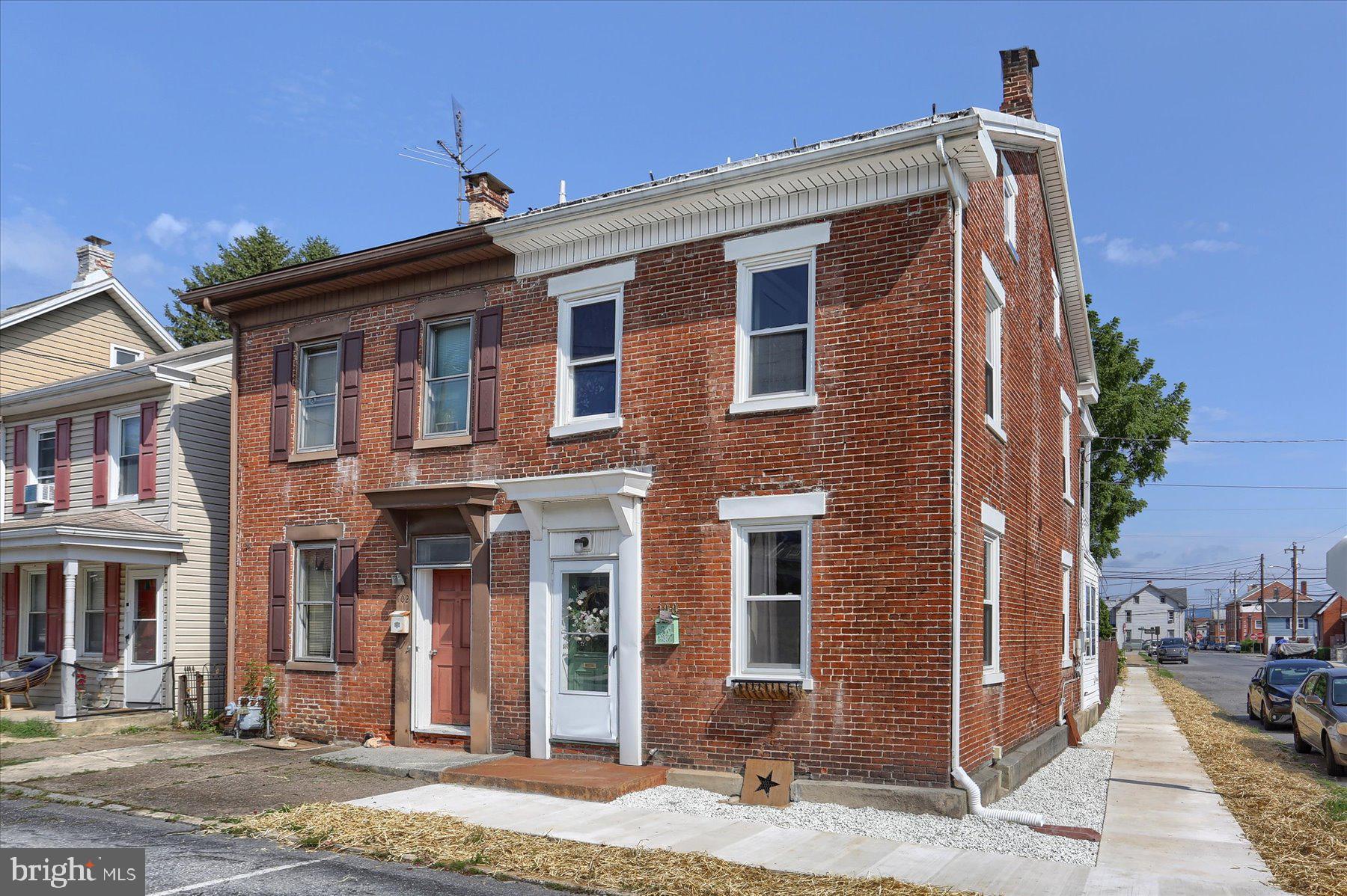 100 W KELLER STREET