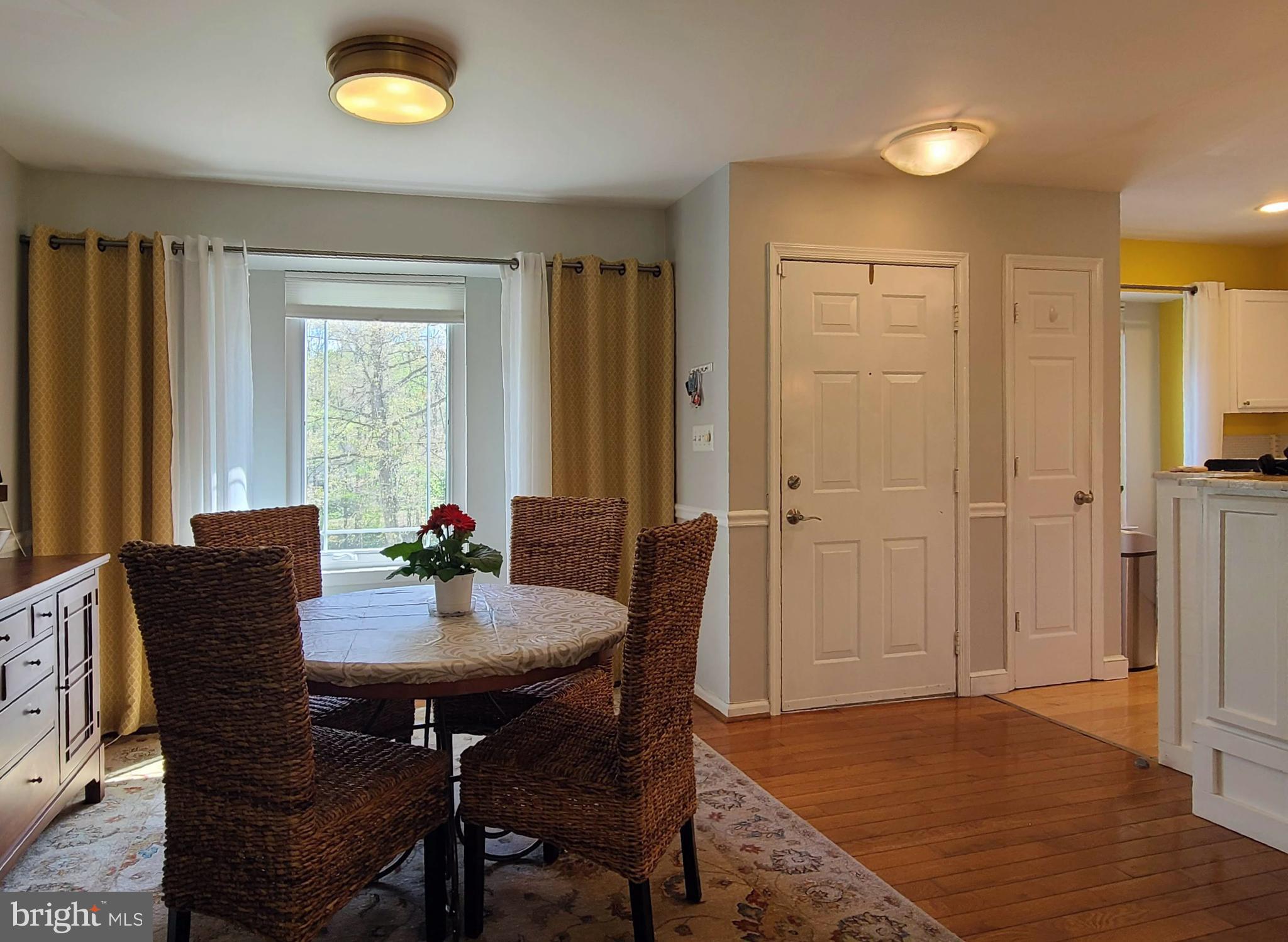 HOLLEYBROOKE - Residential Lease