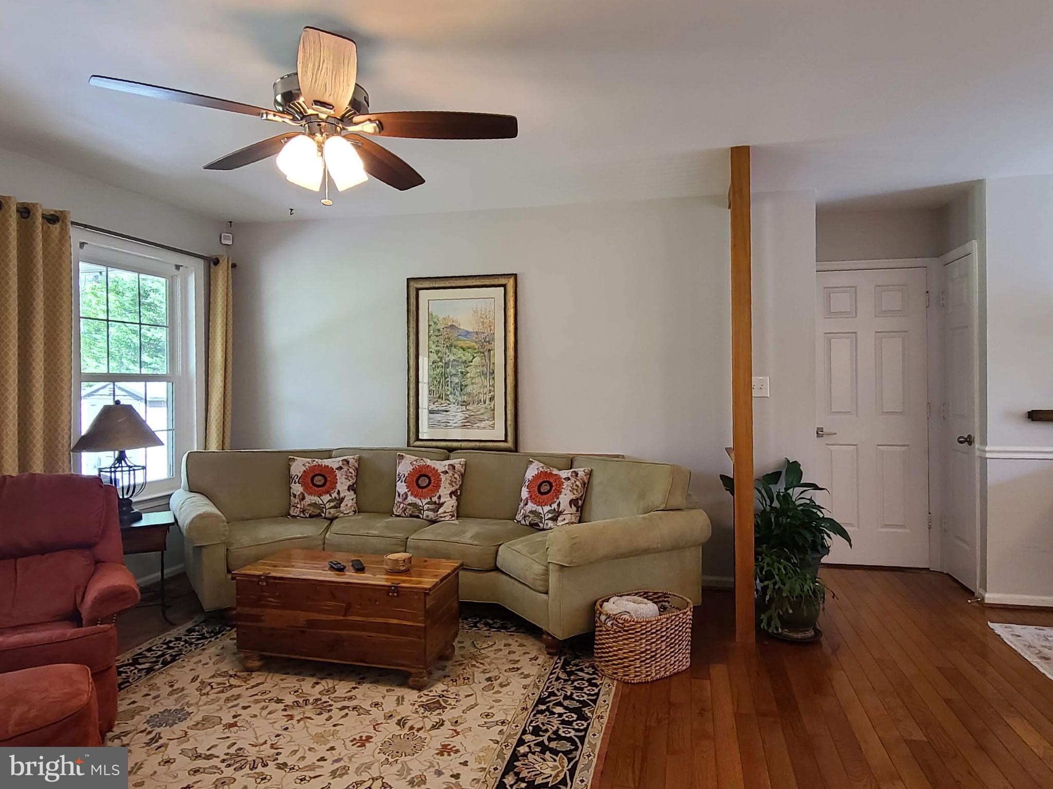 HOLLEYBROOKE - Residential Lease