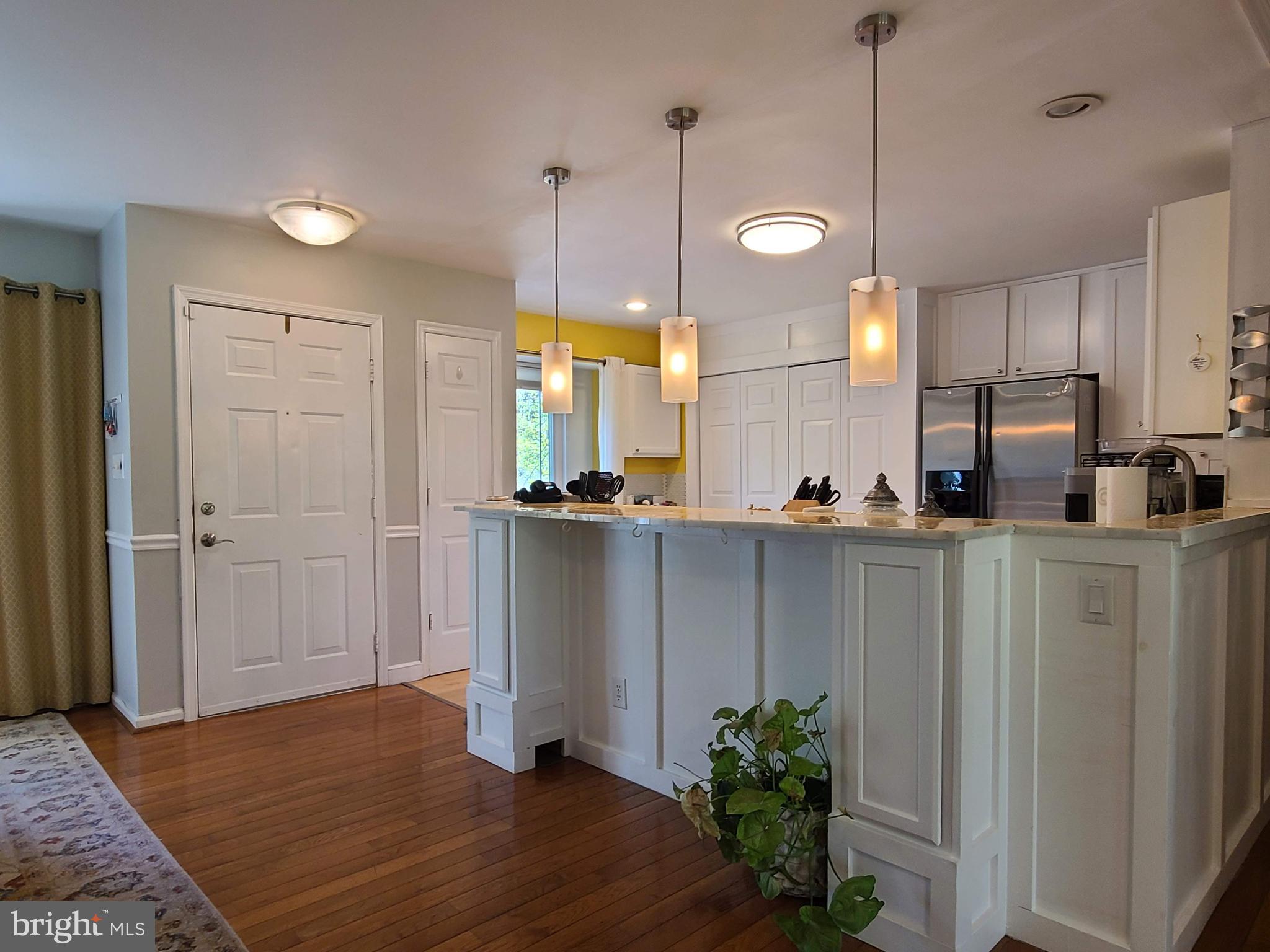 HOLLEYBROOKE - Residential Lease