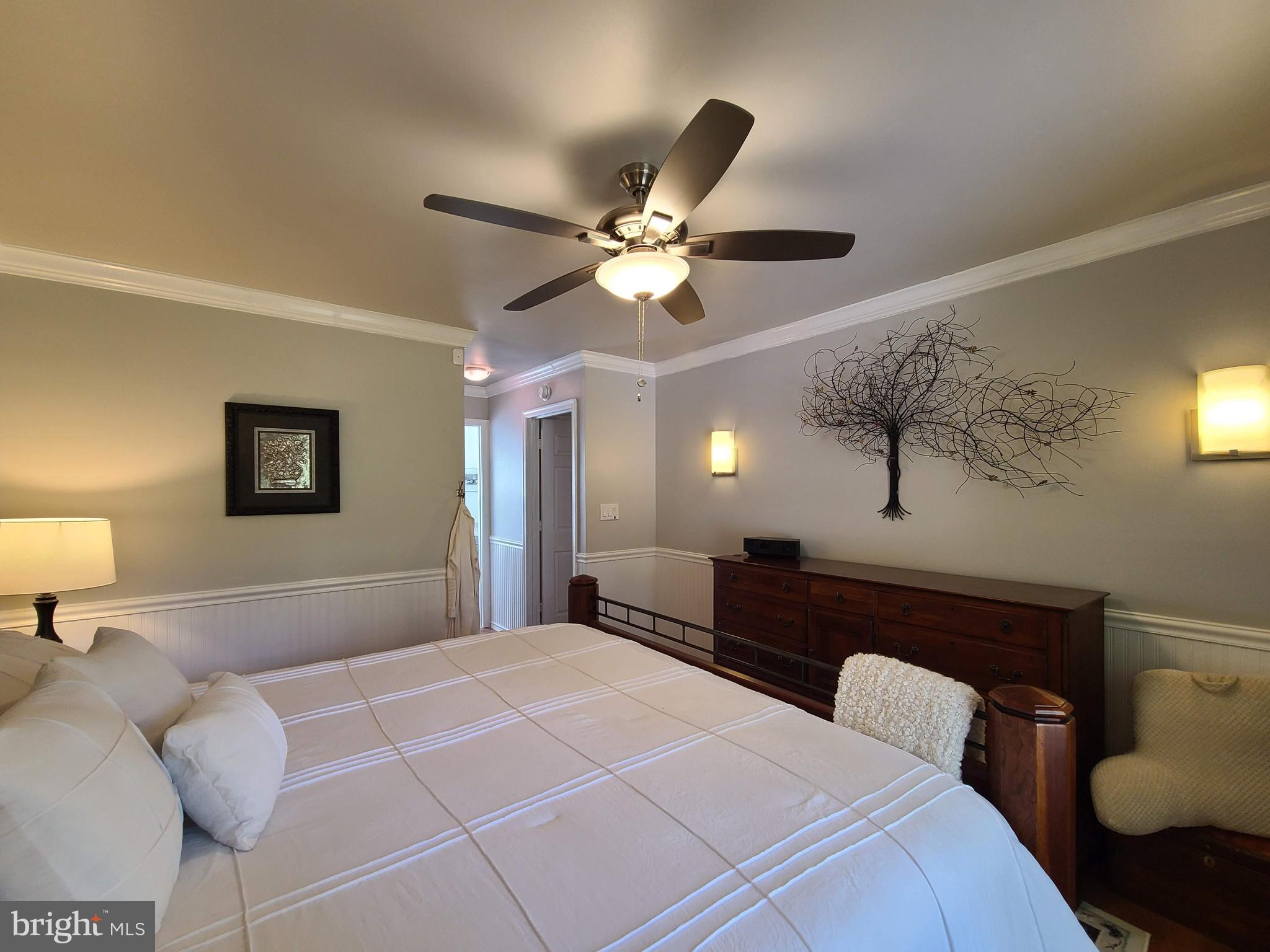 HOLLEYBROOKE - Residential Lease