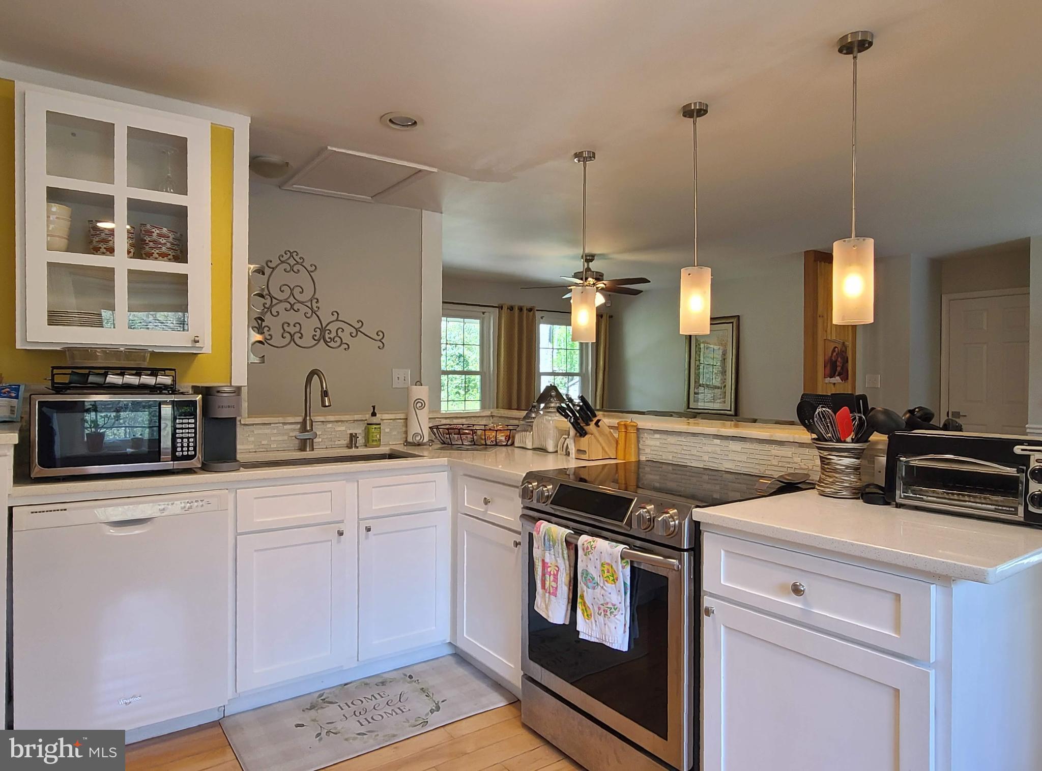 HOLLEYBROOKE - Residential Lease