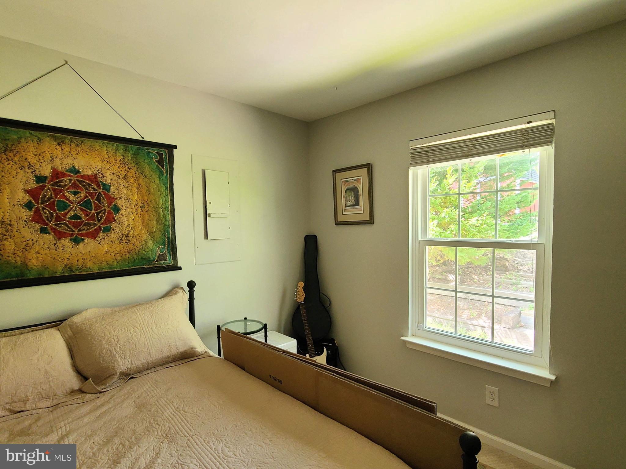 HOLLEYBROOKE - Residential Lease