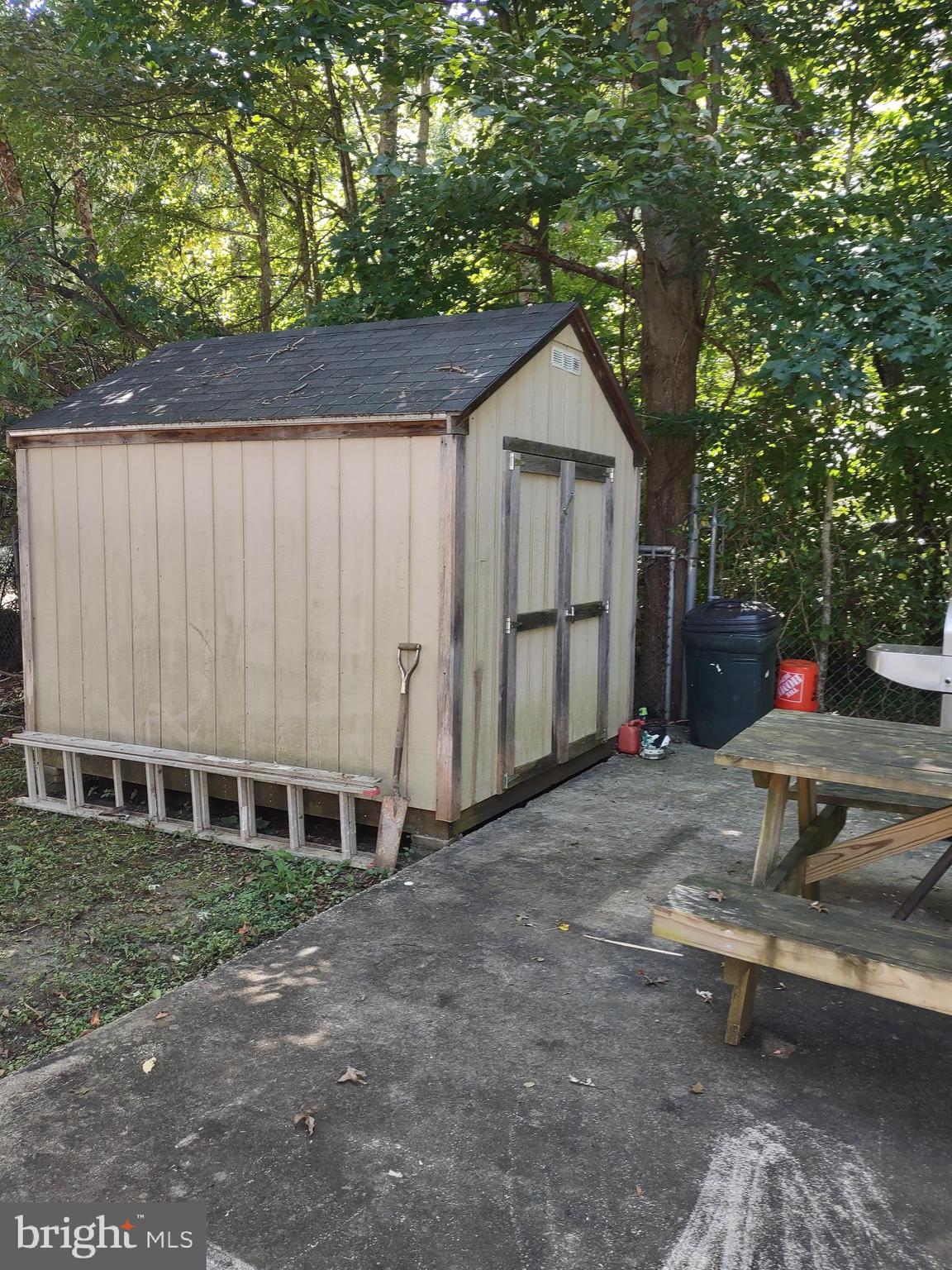 LYONS CREEK MOBILE ESTATES - Residential