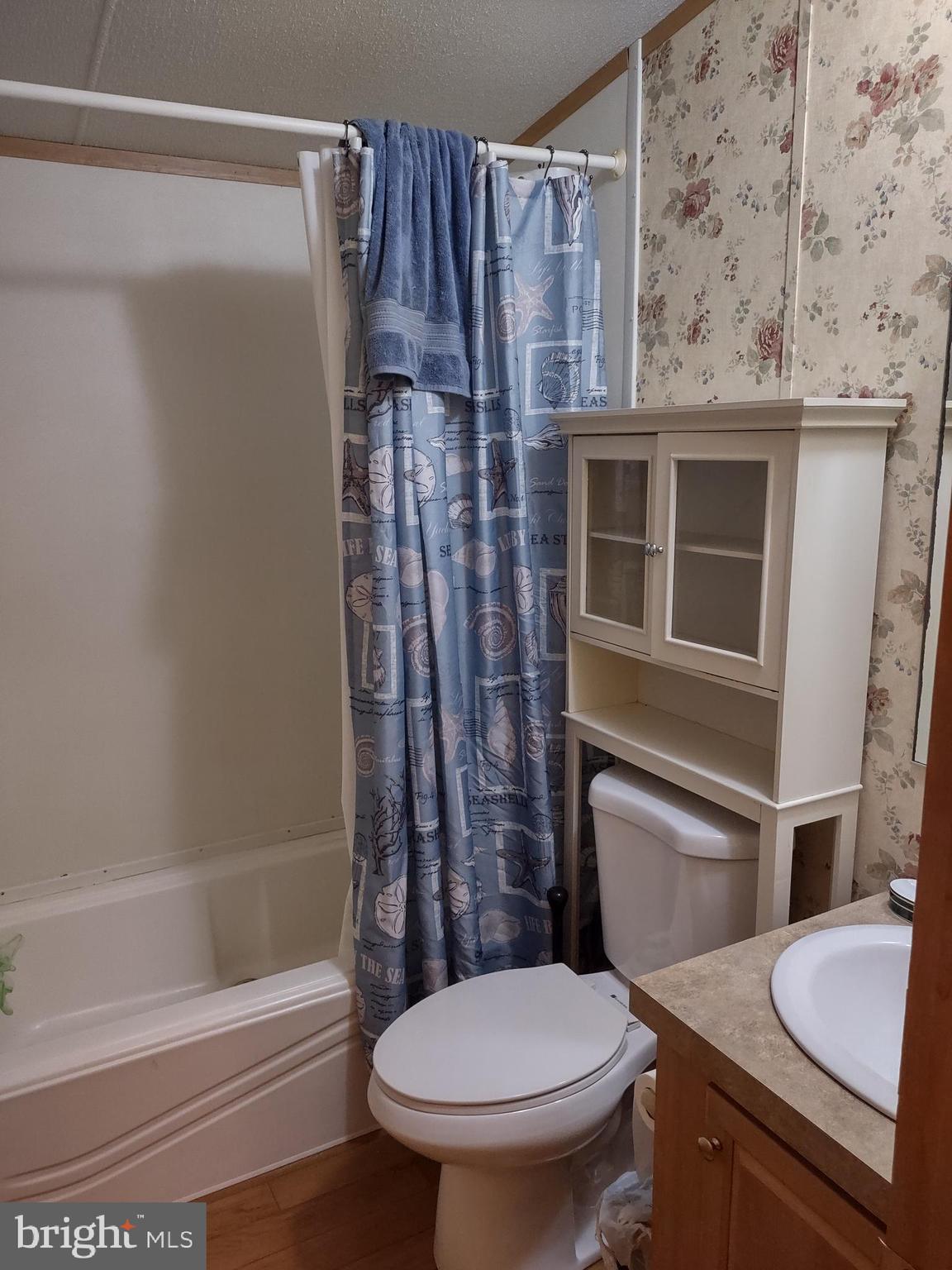 LYONS CREEK MOBILE ESTATES - Residential