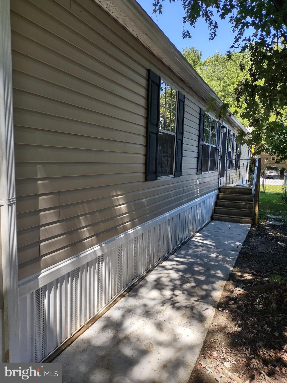 LYONS CREEK MOBILE ESTATES - Residential