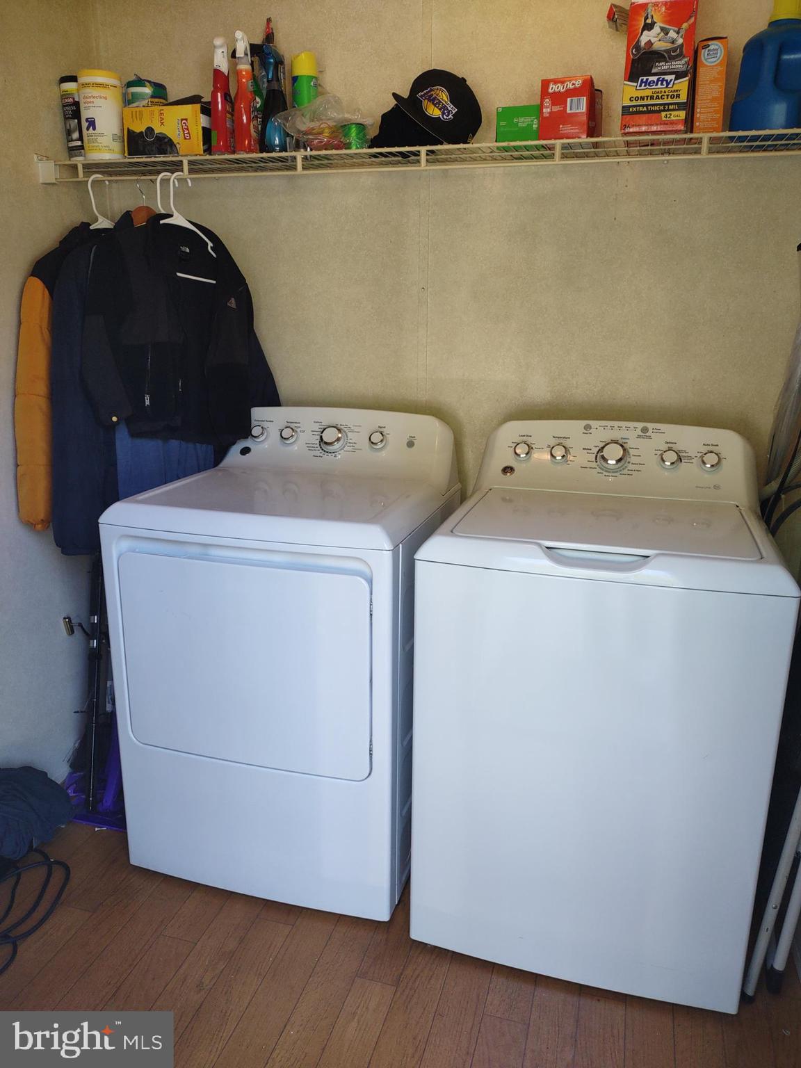 LYONS CREEK MOBILE ESTATES - Residential