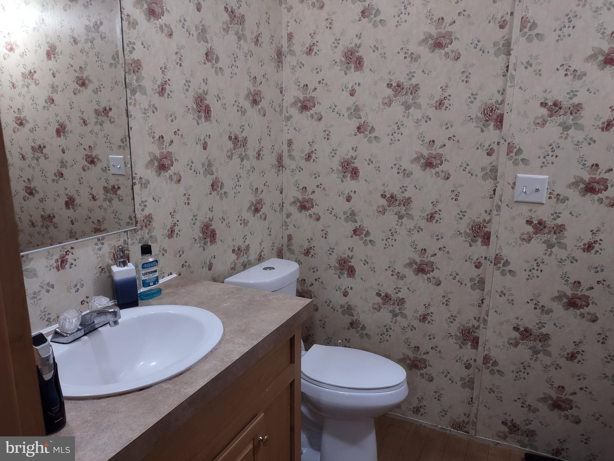 LYONS CREEK MOBILE ESTATES - Residential