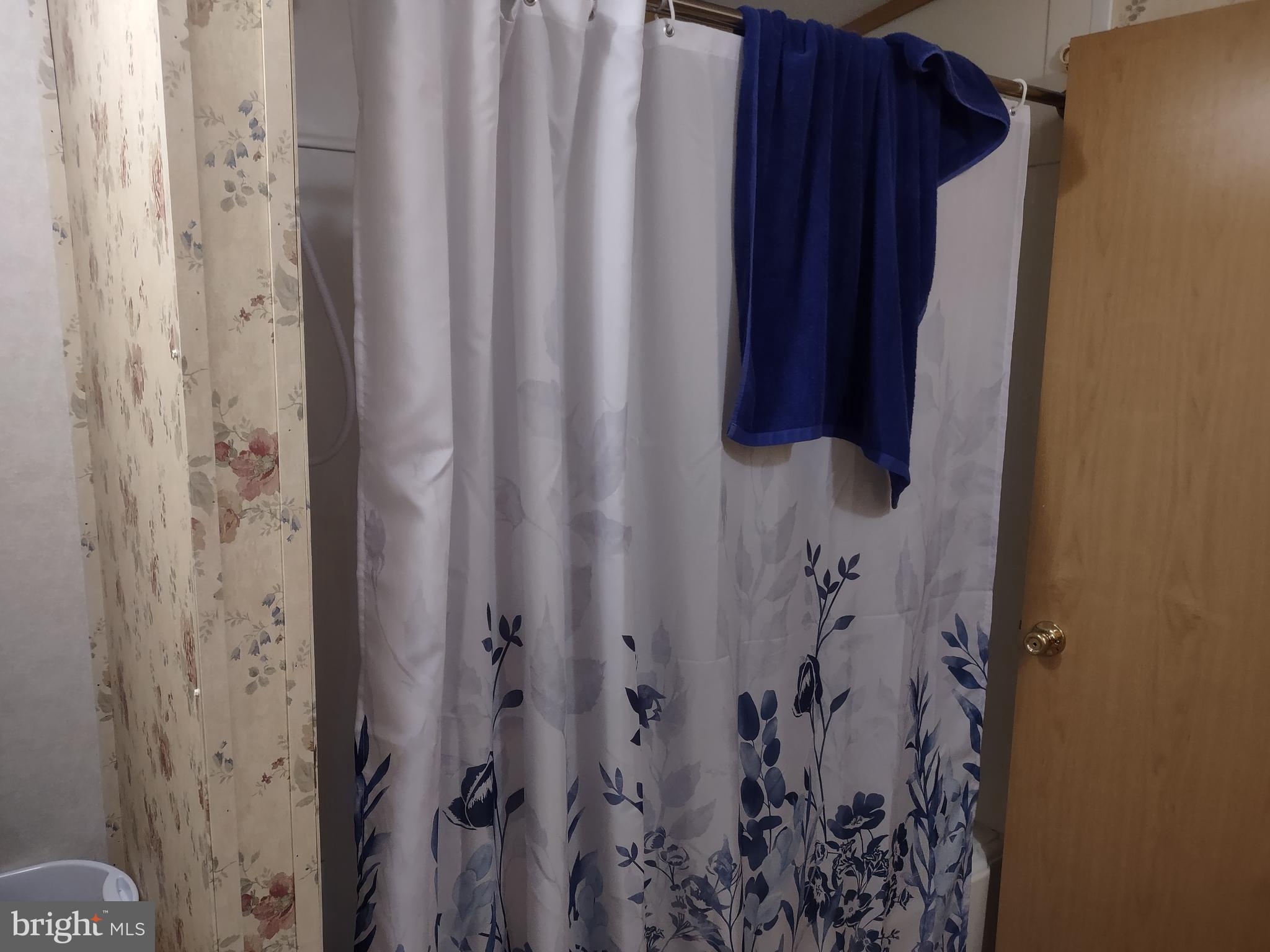 LYONS CREEK MOBILE ESTATES - Residential